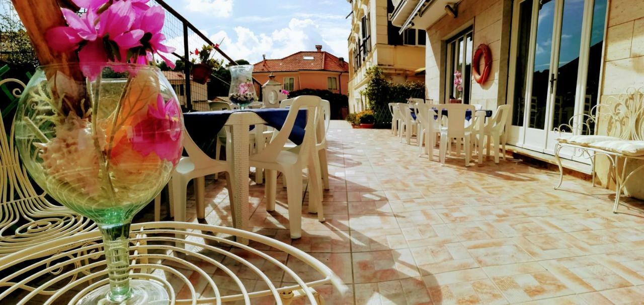 Hotel Eva La Romantica Moneglia Exterior foto